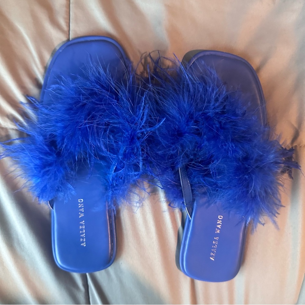 size 8.5 Azalea Wang Pammy-Blue Flat Sandal